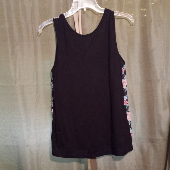 Flowery Tank Top - Picture 2 of 3